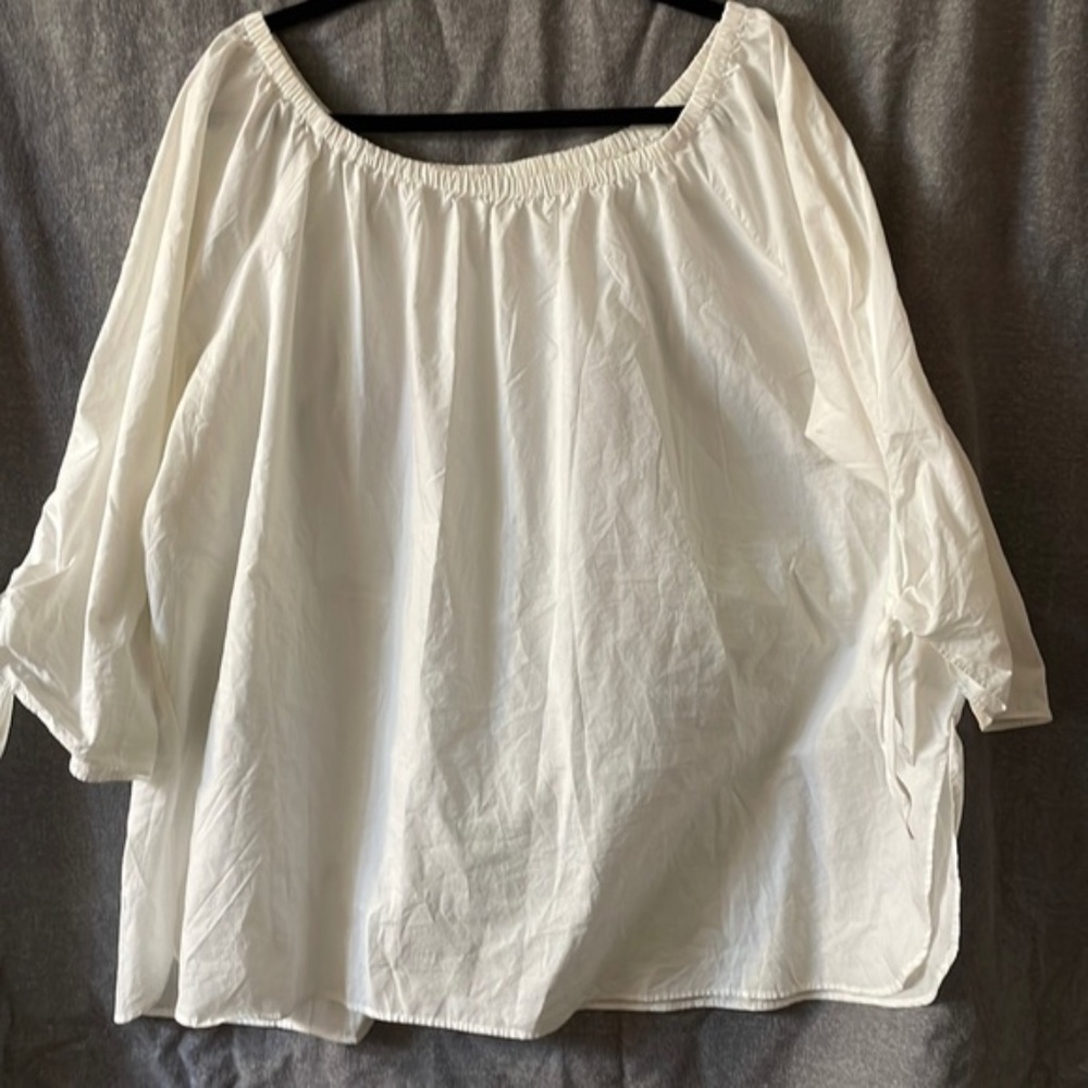 Women’s 3x plus white cotton top. 3/4 sleeve